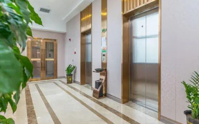 Vienna International Hotel  (Nansha Passenger Port Station Tianhou Palace)