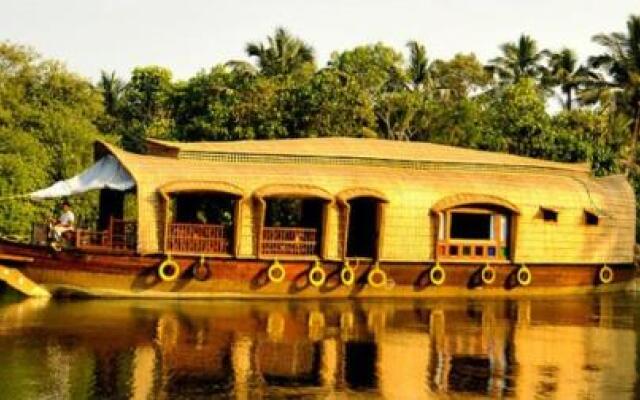 PalmTree Houseboat