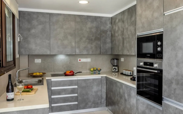 Ayia Napa Luxury Seaside Villa Ionion H15
