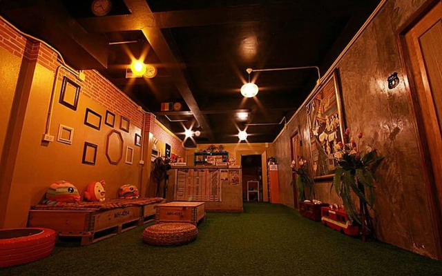 Baan Chalok Hostel
