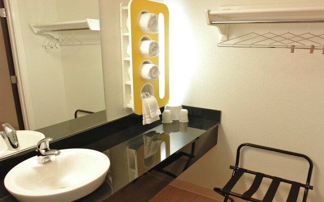 Motel 6 Round Rock, TX