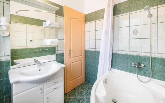 Hotel Platan