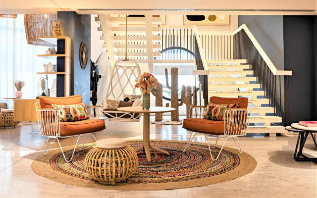 Croisette Beach Hotel Cannes - MGallery Collection