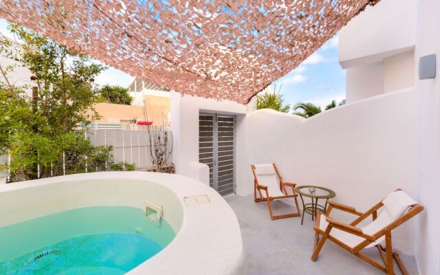 The Muse Of Santorini - Jacuzzi Suites