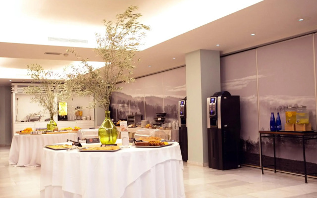 Oasis Cordoba Hotel