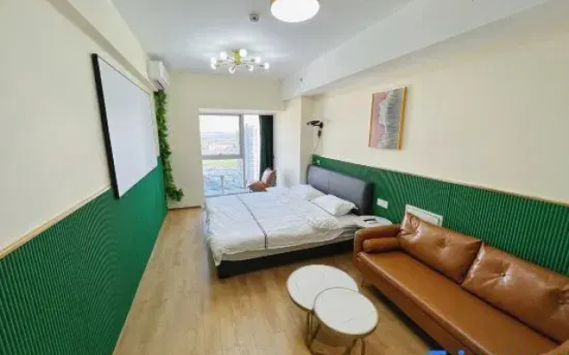 Guanhailu V+ Homestay (Yantai University Wanda Plaza)