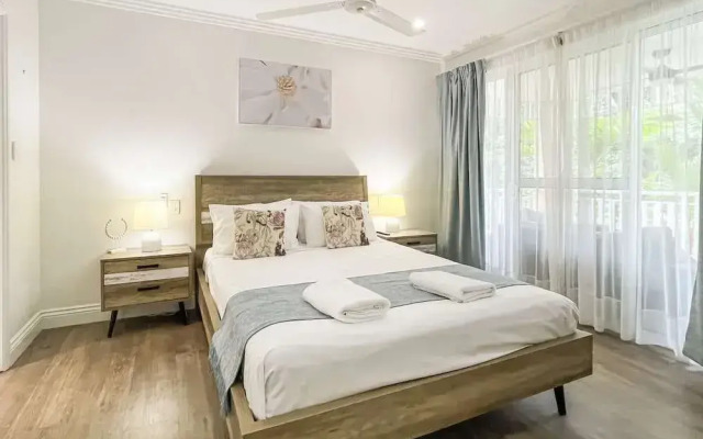 Wentworth Trinity Links