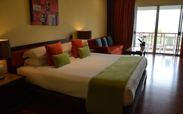 Sir James Resort