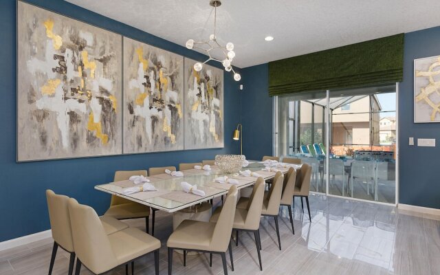 St004v: 10 Bed, Frozen, Spongebob