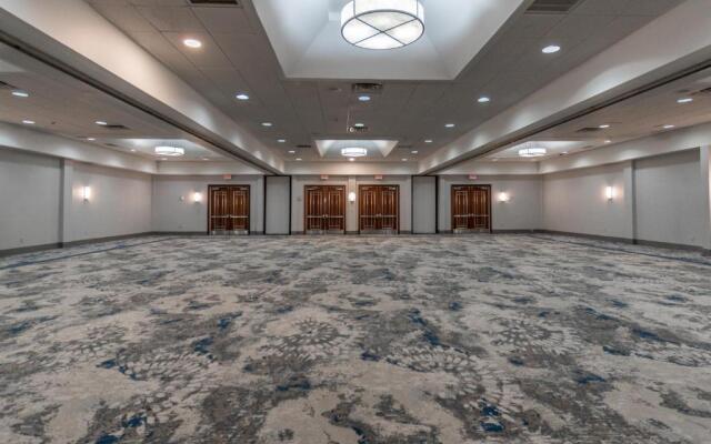 DoubleTree by Hilton New Bern Riverfront