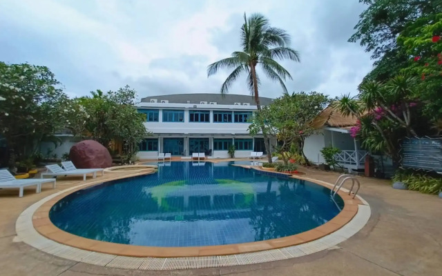 Sand Sea Beach Resort