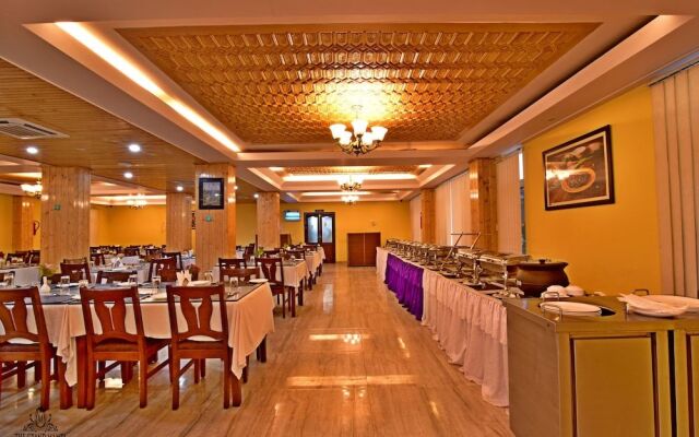 Hotel The Grand Mamta