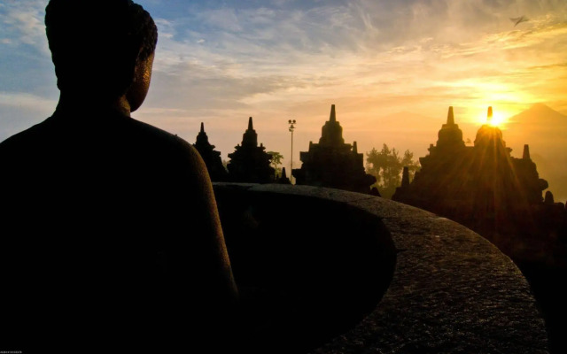 Manohara Borobudur Cultural Center