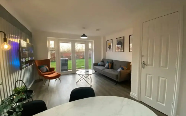 Host Stay Bluebell Close