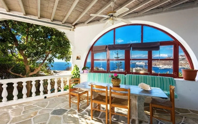 Vista Vaios Rooms & Studios Pension