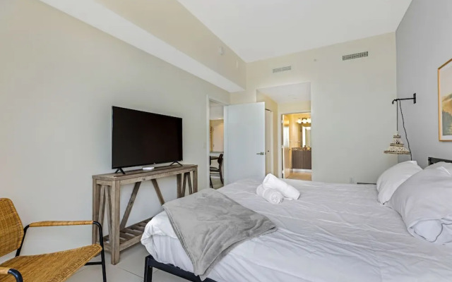 Modern Downtown Doral One-Bedroom Apt