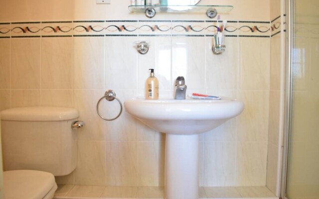 2 Bedroom Flat Next to Brockwell Park