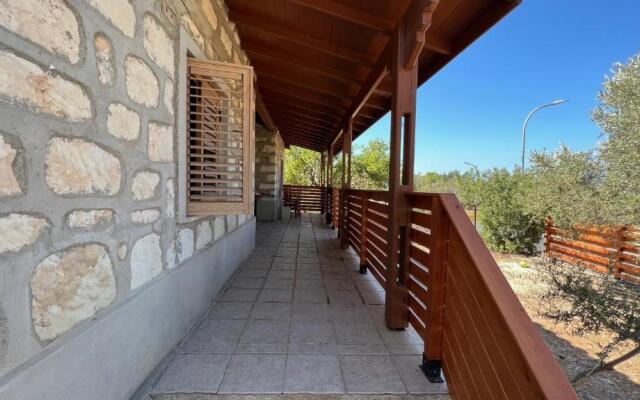 Sea-View Stone House Neo Chorio