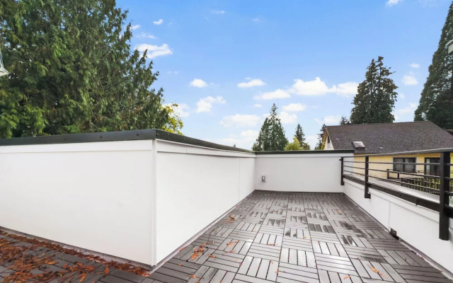 Modern 2-Bedroom Retreat in Seattle