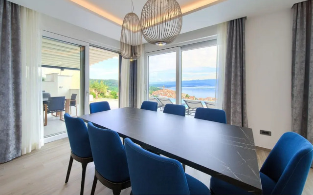 Villa Majestic With Sauna and Beautiful Views