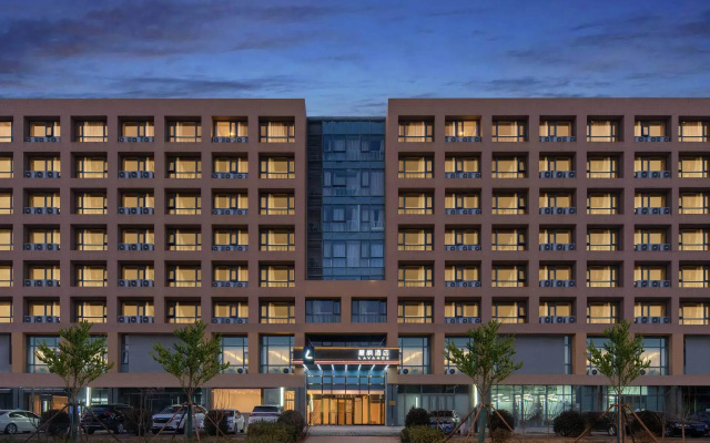 Lavande Hotel (Beijing Huilongguan Jishuitan Hospital Longze West Subway Station)