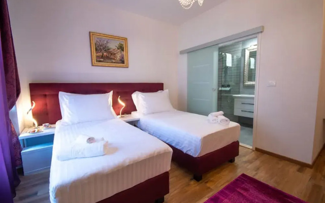Center Luxury Rooms 2