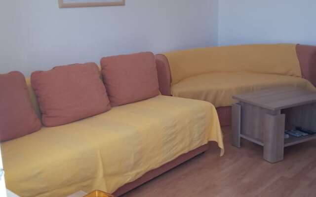 Apartment Plava Barka
