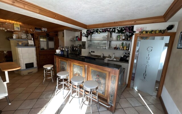 Meublè Bar Giustina