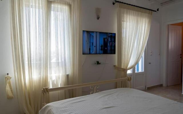 Evilou's House