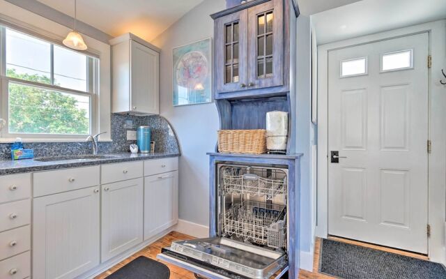 'captain's Quarters' Updated Provincetown Apt