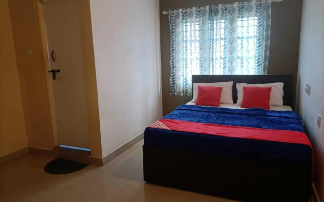 Spot On 700605 Balaji Palace