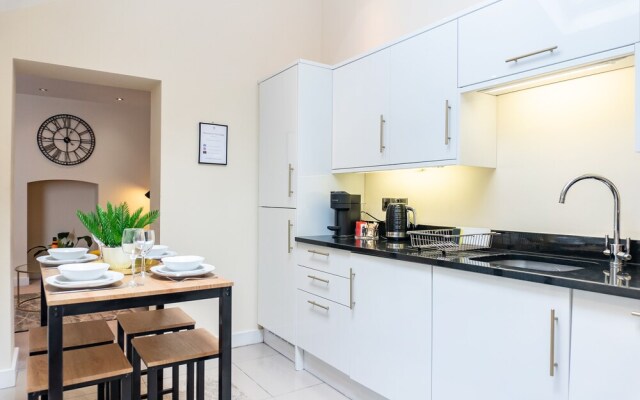 Suite on the High Street