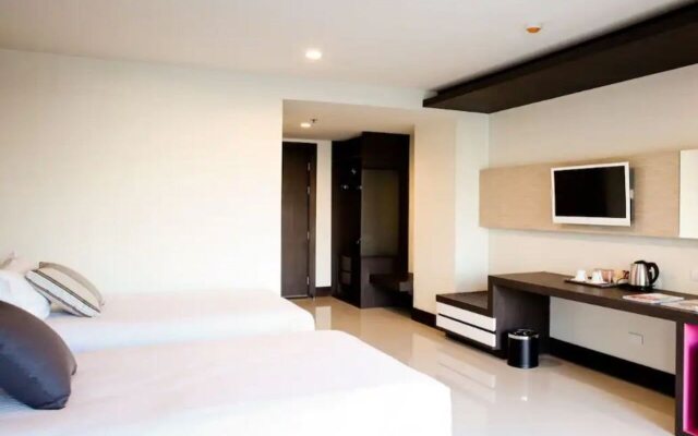 Crystal Suites Suvarnabhumi Airport