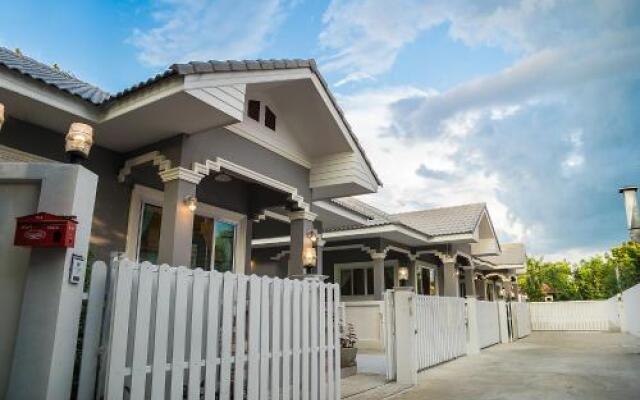 Bann Income Holiday House