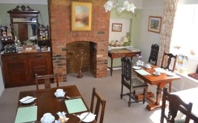 Warren House B&B