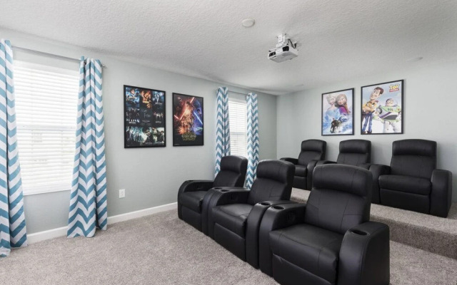 ChampionsGate 8BR Pool Home wTheater