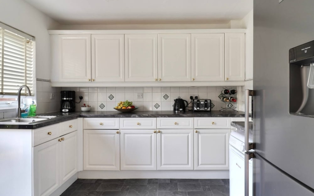 Skyvillion - Valley Way - 3bed House In Stevenage