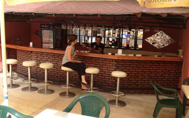 Elegant Baronessa Apart Hotel