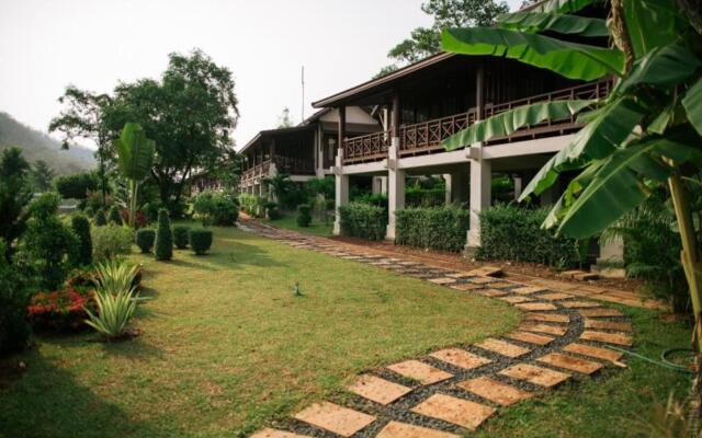 PhuBaChiang Golf & Resort Pakse