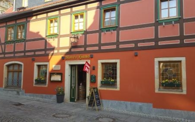 Gasthaus & Pension Zum Roten Haus