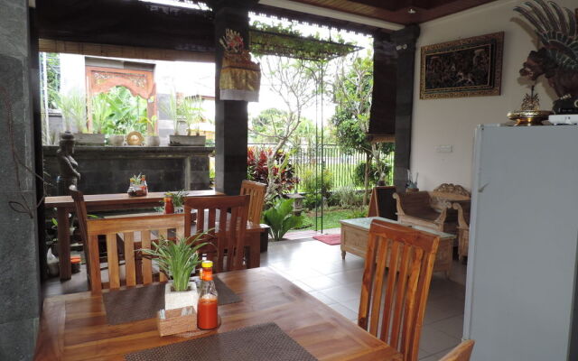 Duana Sari Ubud