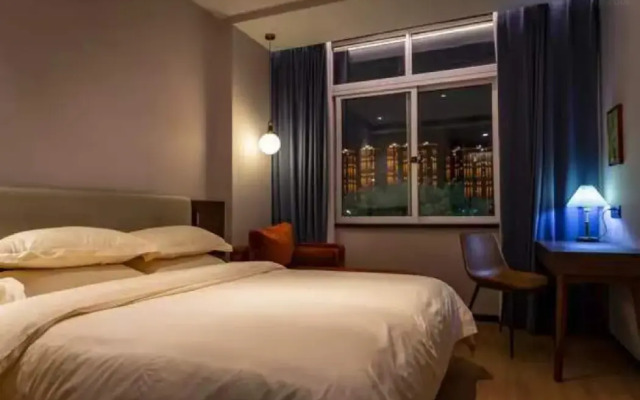 Kaiyuan Meitu Hotel (Lishui Qingtian High-speed Railway Station)