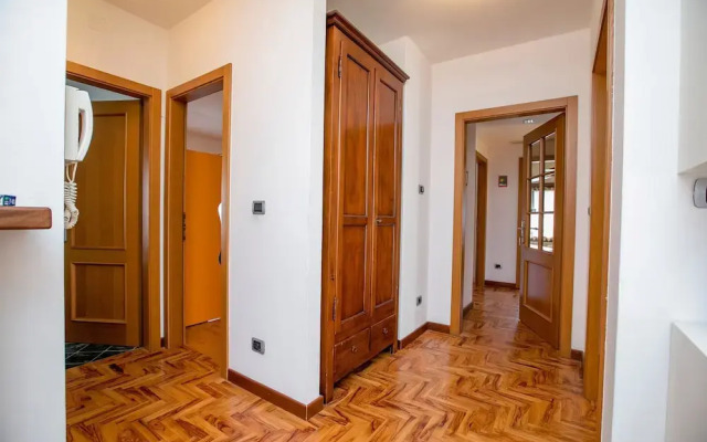 Paulie Apartment in Riva del Garda