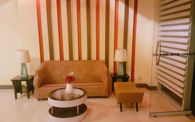 Del'S Condotel across NAIA Terminal 3