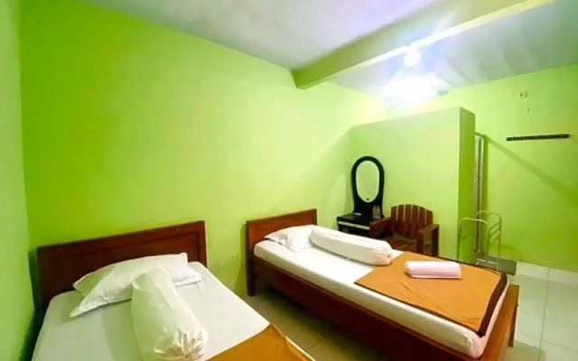 Hotel Gerung 1 Near Alun Alun Nganjuk – Guest Rooms – Nganjuk