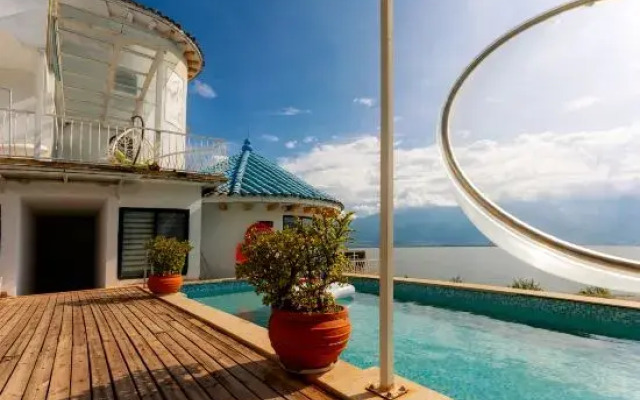 Langyue Lake-View Boutique Inn