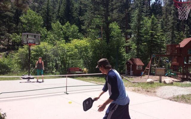 Inn on Fall River & Fall River Cabins