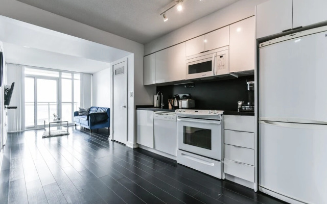 Iceboat Terrace Luxury Condos