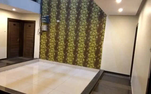 JK Rooms 121 Hotel Shaheen International