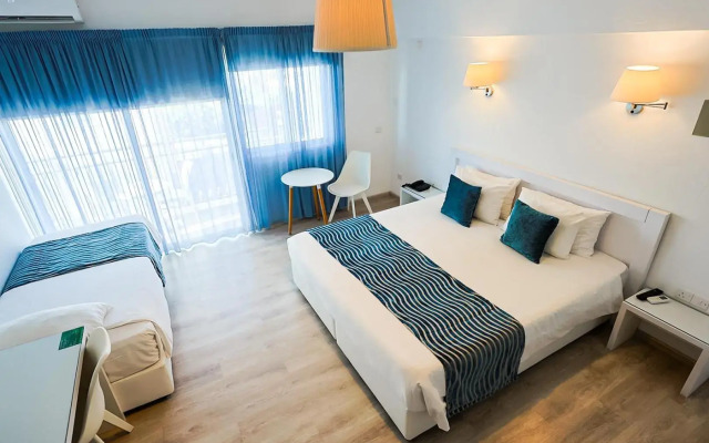 Mikes Kanarium Hotel